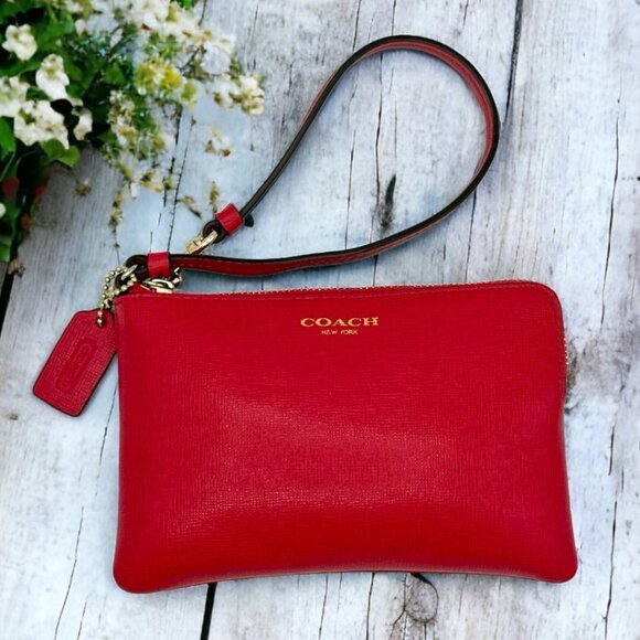 NWOT Coach Small Leather Wristlet - Pink Scarlet - Picture 1 of 13